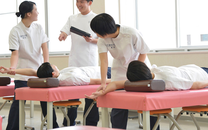 健祥会学園
